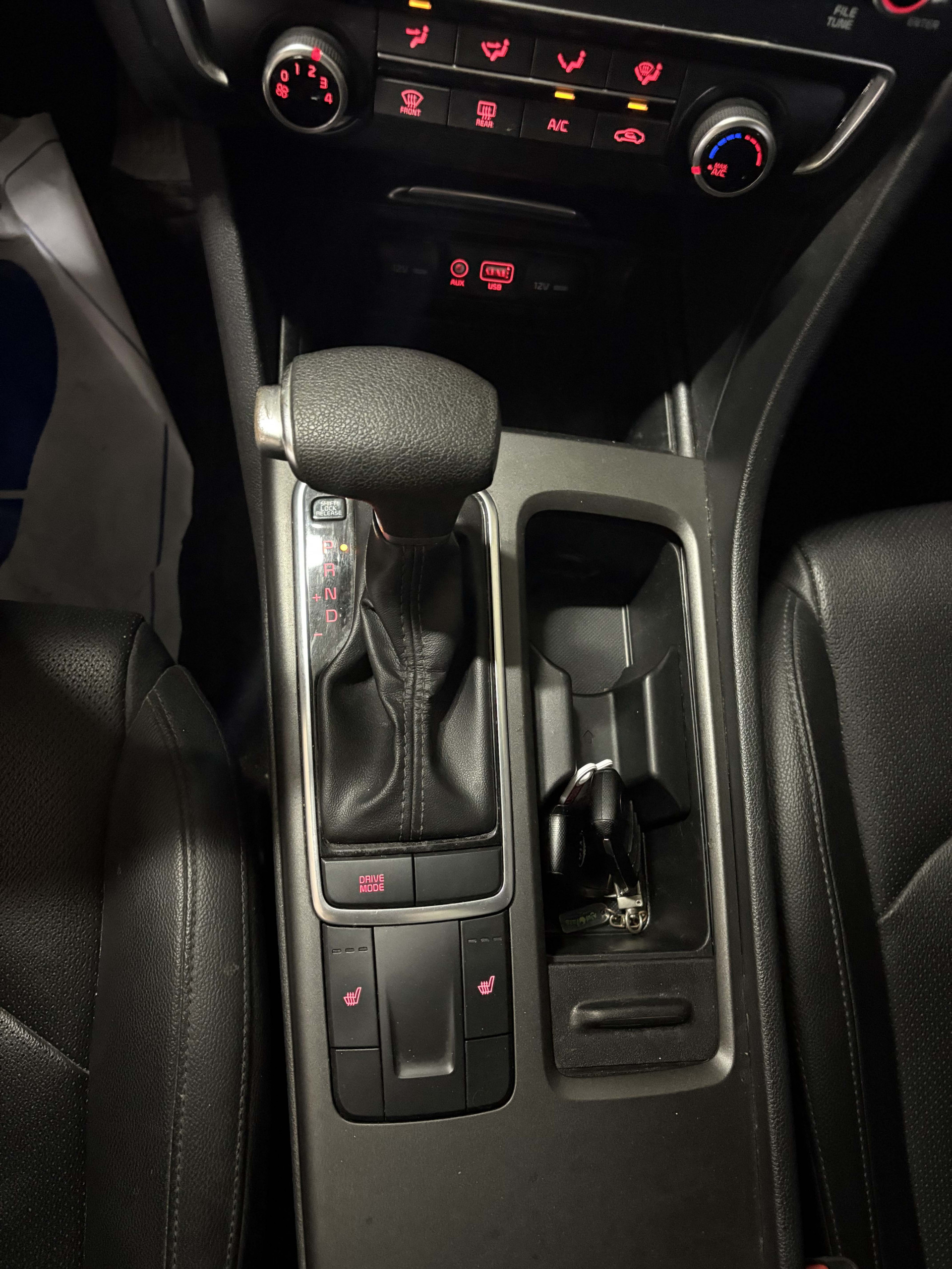 5tl4c7i1fz5e406306.jpg